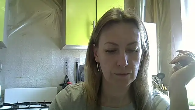 Snapshot of AshleyXHoney chatting on 04-22-26, 07:48 AshleyXHoney online show from 04-22-26, 07:48