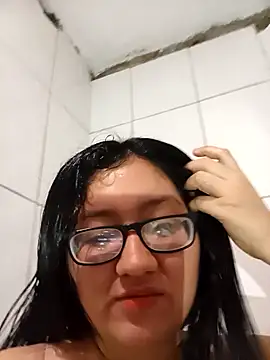 Snapshot of ladygmusic chatting on 09-09-25, 04:22 ladygmusic online show from 09-09-25, 04:22