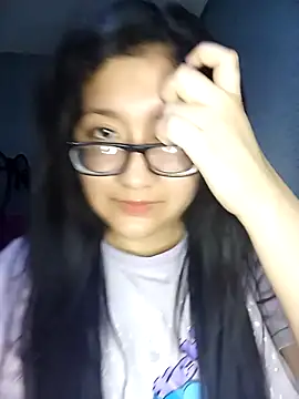 Snapshot of ladygmusic chatting on 10-27-25, 11:49 ladygmusic online show from 10-27-25, 11:49