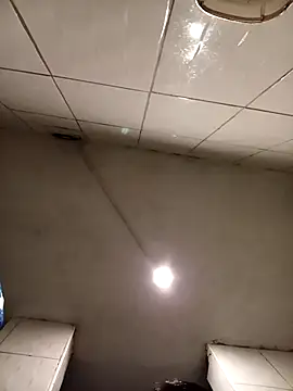 Snapshot of ladygmusic chatting on 09-29-25, 05:25 ladygmusic online show from 09-29-25, 05:25