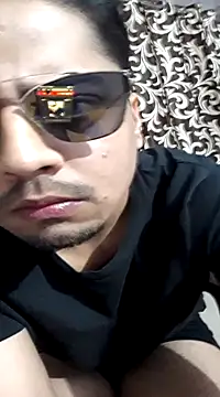 Snapshot of 69venom69 chatting on 12-25-24, 01:51 69venom69 online show from 12-25-24, 01:51