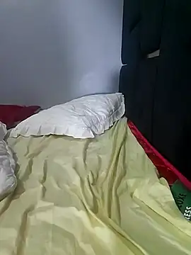 julietunderwoood online show from 02-06-26, 08:05