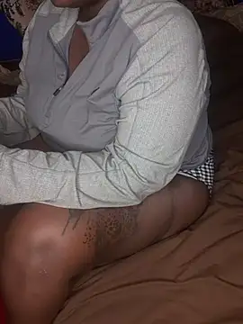 Snapshot of Sweet_Vannah chatting on 10-28-25, 10:41 Sweet Vannah online show from 10-28-25, 10:41