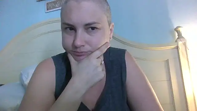 MilfyMrsRobinson online show from 06-03-26, 02:33