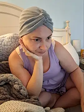 MilfyMrsRobinson online show from 05-28-26, 02:01