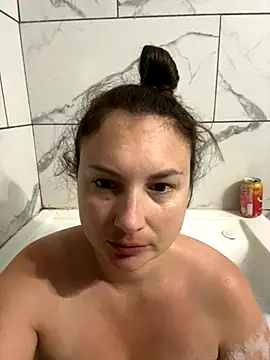 MilfyMrsRobinson online show from 10-11-25, 09:49