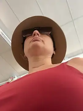 MilfyMrsRobinson online show from 07-17-26, 01:41