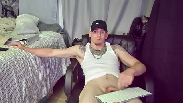 Snapshot of RyleyRydes chatting on 02-13-25, 09:09 RyleyRydes online show from 02-13-25, 09:09