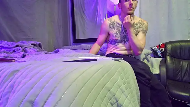 Snapshot of RyleyRydes chatting on 12-23-24, 09:16 RyleyRydes online show from 12-23-24, 09:16