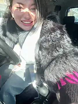 Snapshot of MooonReal chatting on 03-15-26, 06:31 MooonReal online show from 03-15-26, 06:31