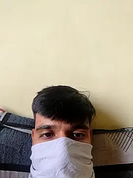 Snapshot of yashzae chatting on 03-16-25, 08:54 yashzae online show from 03-16-25, 08:54