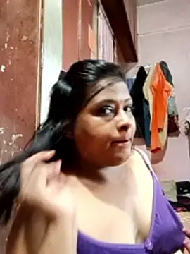 Snapshot of Love_Jenny chatting on 06-21-26, 04:51 Love Jenny online show from 06-21-26, 04:51