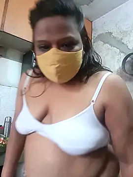 Love Jenny online show from 10-31-25, 05:04