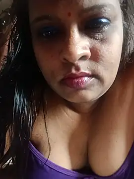 Snapshot of Love_Jenny chatting on 06-11-26, 04:31 Love Jenny online show from 06-11-26, 04:31