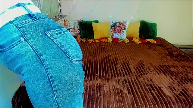 LizaSenri online show from 09-25-25, 06:41