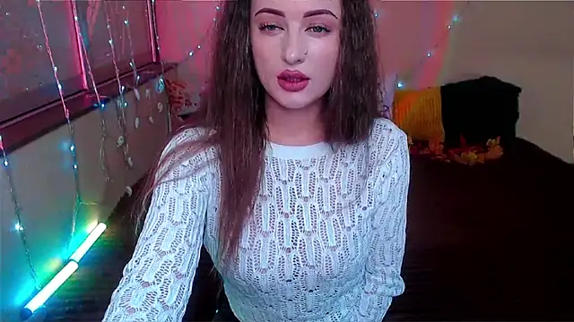 LizaSenri online show from 11-18-25, 08:17