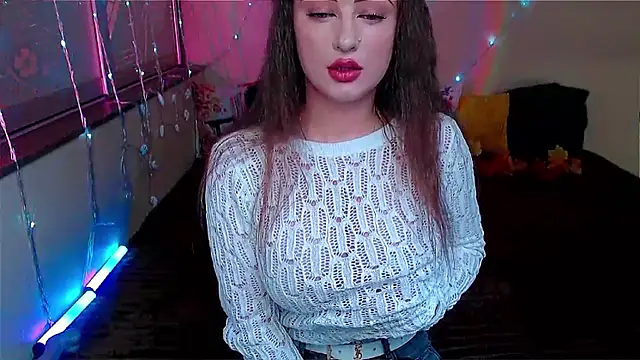 LizaSenri online show from 10-18-25, 06:26