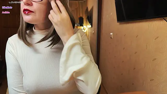 Snapshot of MyLadySkyLuck chatting on 02-11-26, 03:56 MyLadySkyLuck online show from 02-11-26, 03:56