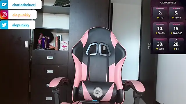 charlotbelucci  online show from 11-24-25, 12:05