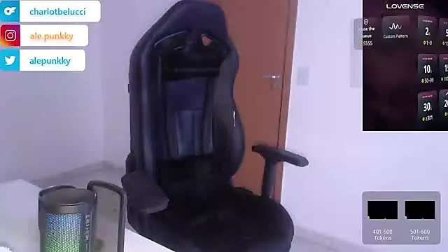 charlotbelucci  online show from 10-05-25, 09:44