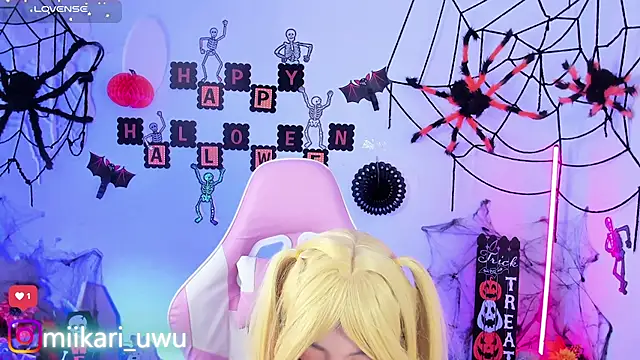 Ahri Elderwood online show from 10-25-25, 05:06