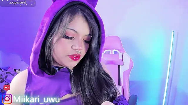 Ahri Elderwood online show from 11-25-25, 03:40