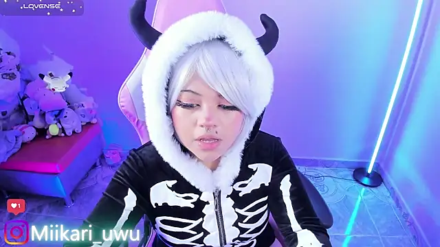 Ahri Elderwood online show from 11-16-25, 05:34