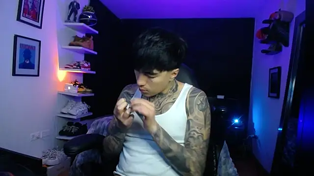 jung dragon online show from 10-31-25, 06:43