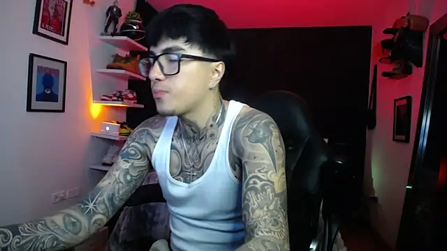 jung dragon online show from 10-24-25, 04:33