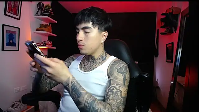 jung dragon online show from 09-30-25, 03:34