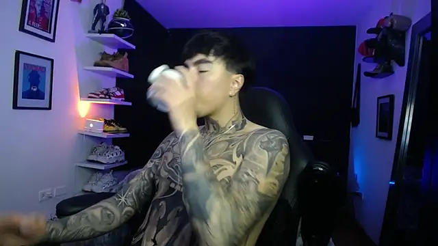 jung dragon online show from 10-19-25, 02:03