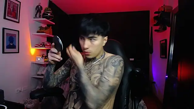 jung dragon online show from 10-26-25, 04:13