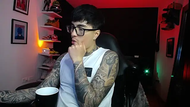jung dragon online show from 10-16-25, 01:47