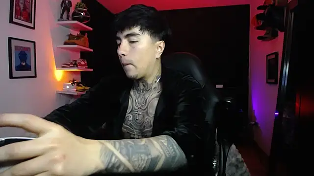 jung dragon online show from 10-29-25, 04:44