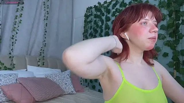 Love is Lola online show from 04-16-26, 12:33