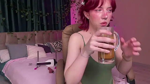 Love is Lola online show from 07-16-26, 12:51