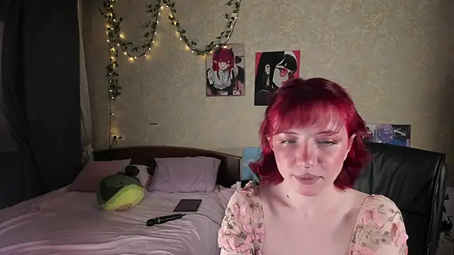 Love is Lola online show from 07-10-26, 04:12