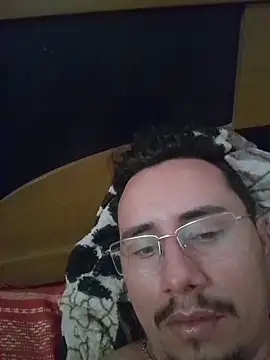 luissilva0071 online show from 10-07-25, 02:18