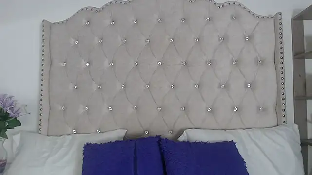 Snapshot of Abril_Squirt chatting on 06-10-26, 11:06 Abril Squirt online show from 06-10-26, 11:06