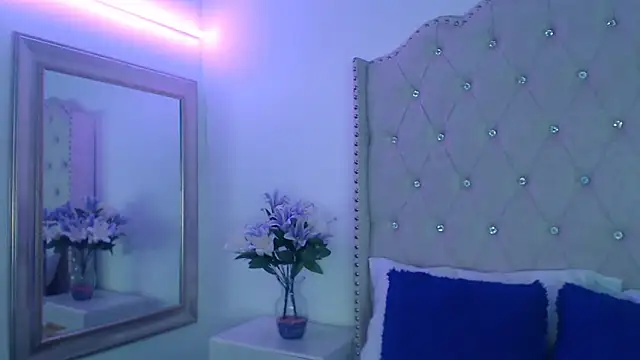 Snapshot of Abril_Squirt chatting on 05-20-26, 10:29 Abril Squirt online show from 05-20-26, 10:29