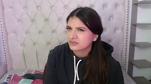 Abril Squirt online show from 11-21-25, 10:31