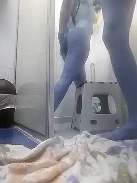 Snapshot of ToysSex_1 chatting on 10-26-25, 05:24 ToysSex 1 online show from 10-26-25, 05:24