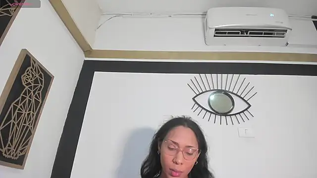 Snapshot of EmilyGomezLS chatting on 05-31-26, 11:38 EmilyGomezLS online show from 05-31-26, 11:38