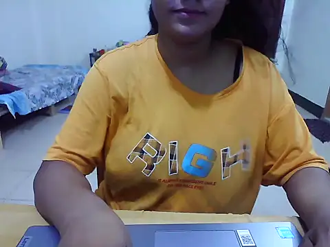 Snapshot of JustinaIra chatting on 10-11-25, 07:04 JustinaIra online show from 10-11-25, 07:04