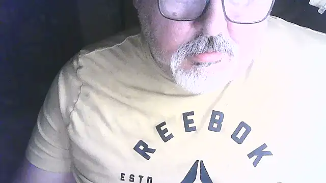 Snapshot of cashot58 chatting on 05-23-26, 03:27 cashot58 online show from 05-23-26, 03:27