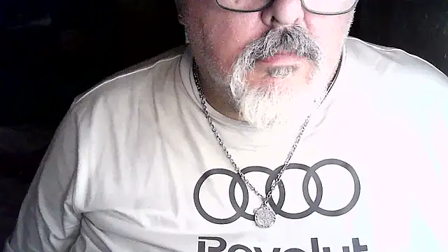Snapshot of cashot58 chatting on 06-26-26, 01:28 cashot58 online show from 06-26-26, 01:28