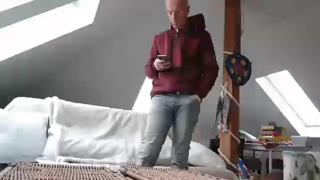 maxmueller321 online show from 12-11-24, 12:55