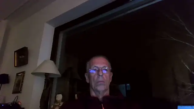 maxmueller321 online show from 12-02-24, 08:06