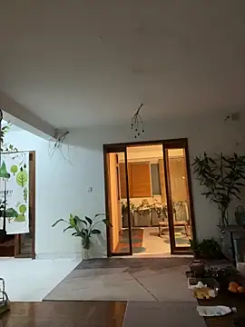 Eliza-E online show from 03-31-26, 12:51