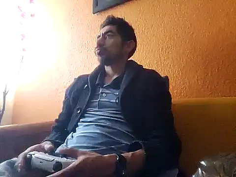 Snapshot of Angel_Coronel chatting on 12-05-24, 09:00 Angel Coronel online show from 12-05-24, 09:00